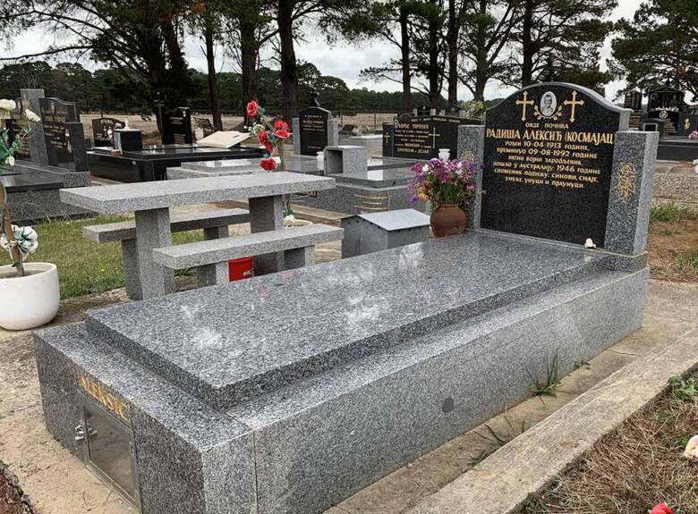 Elaine Cemetery