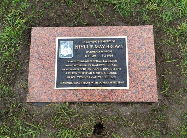 Altona bronze plaque