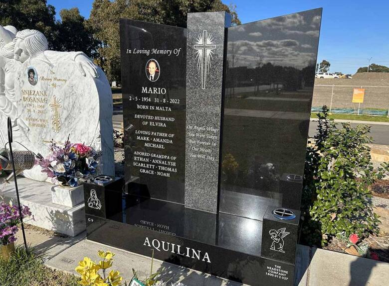 Memorial headstone, Altona