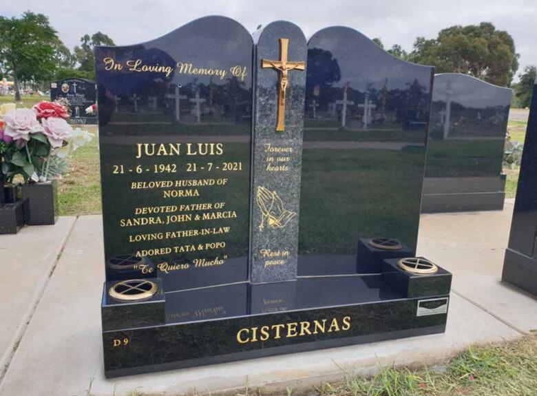 Bespoke memorial, Altona Memorial Park