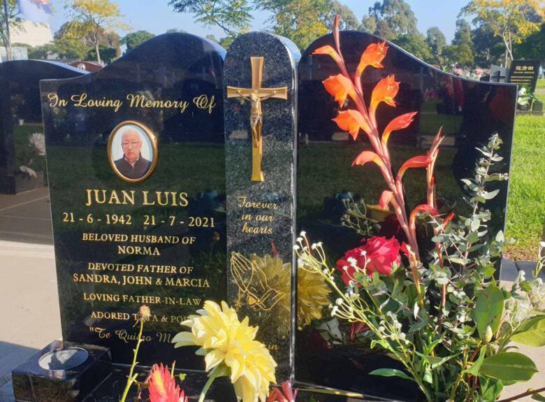 Bespoke memorial, Altona Memorial Park