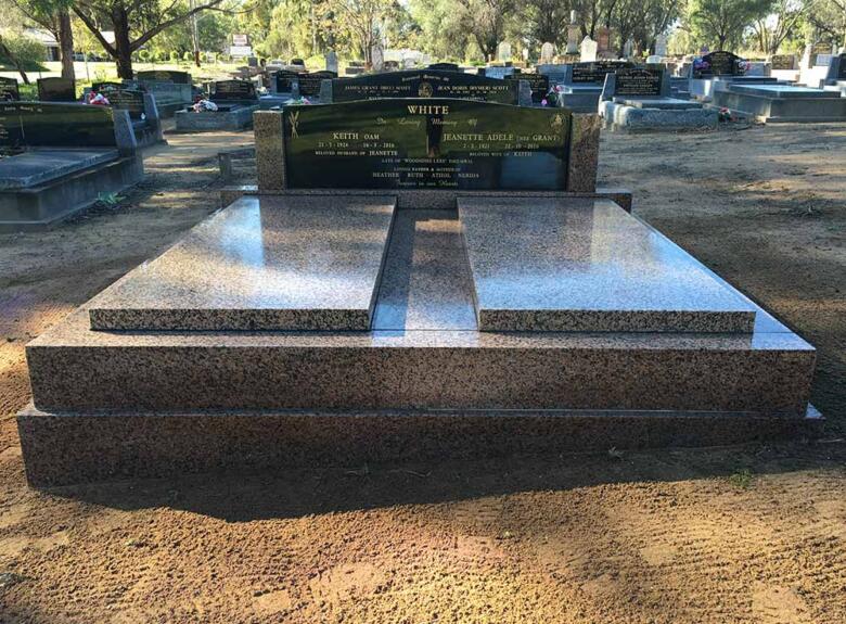 Tocumwal double monument headstone