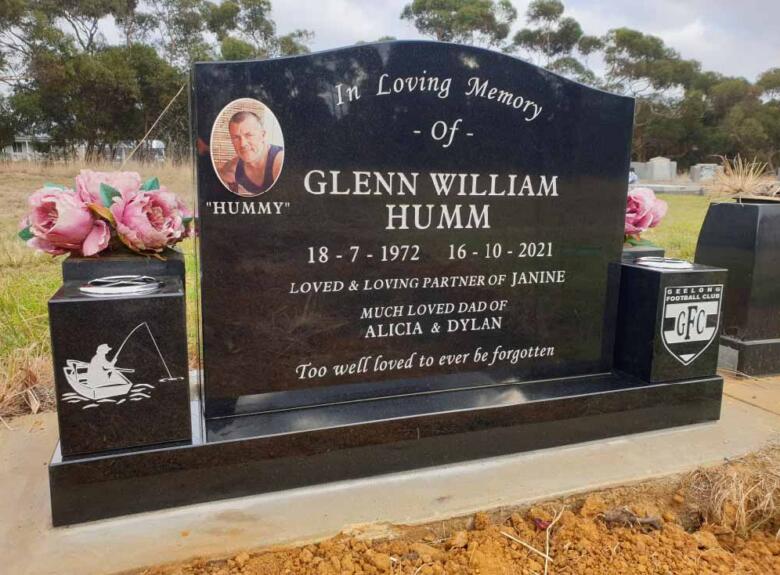 Humm - small lawn headstone and base